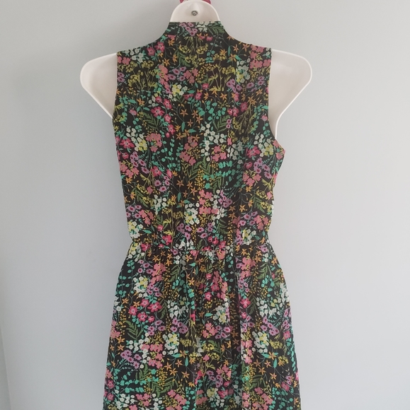 NY & Co Neck Tie Dress w/Lace Trim - Picture 2 of 7